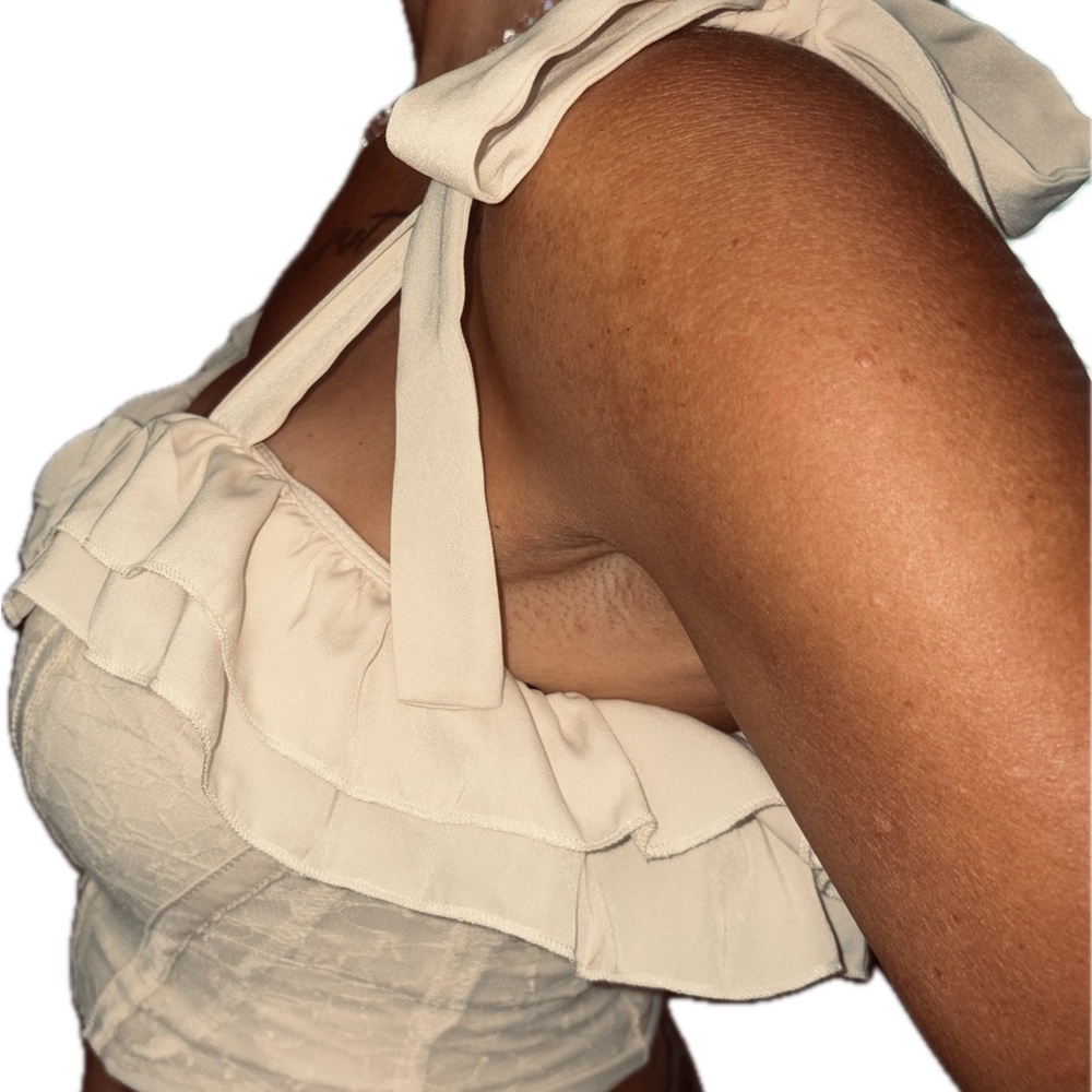 Forever 21 Cream Ruffle Crop Top - Picture 3 of 6
